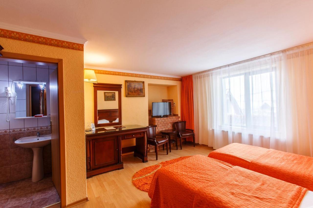 Domeniul Dracula Danes Hotel Bagian luar foto