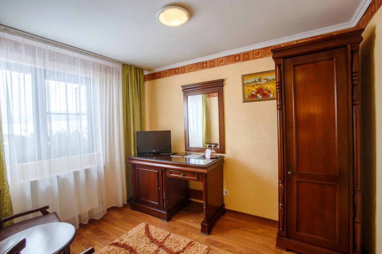Domeniul Dracula Danes Hotel Bagian luar foto