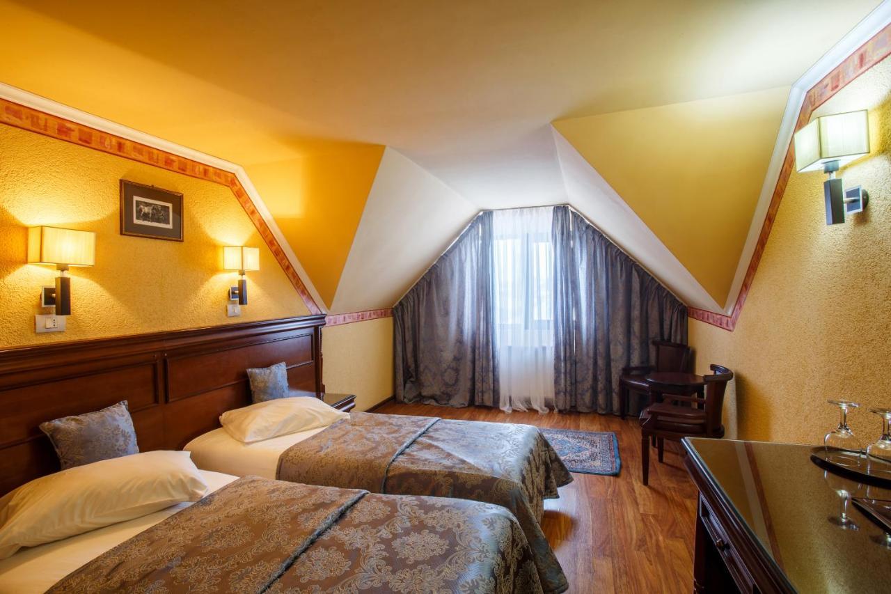 Domeniul Dracula Danes Hotel Bagian luar foto