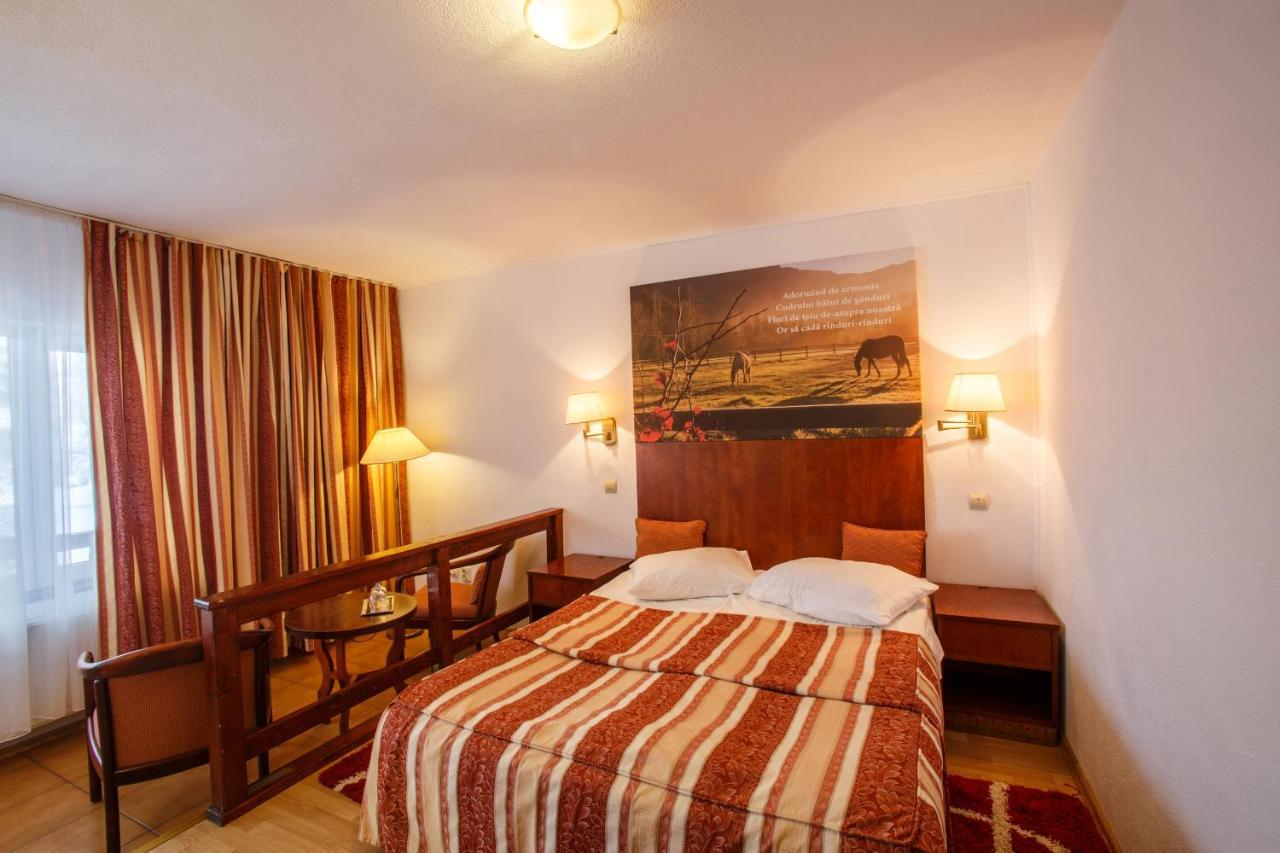 Domeniul Dracula Danes Hotel Bagian luar foto
