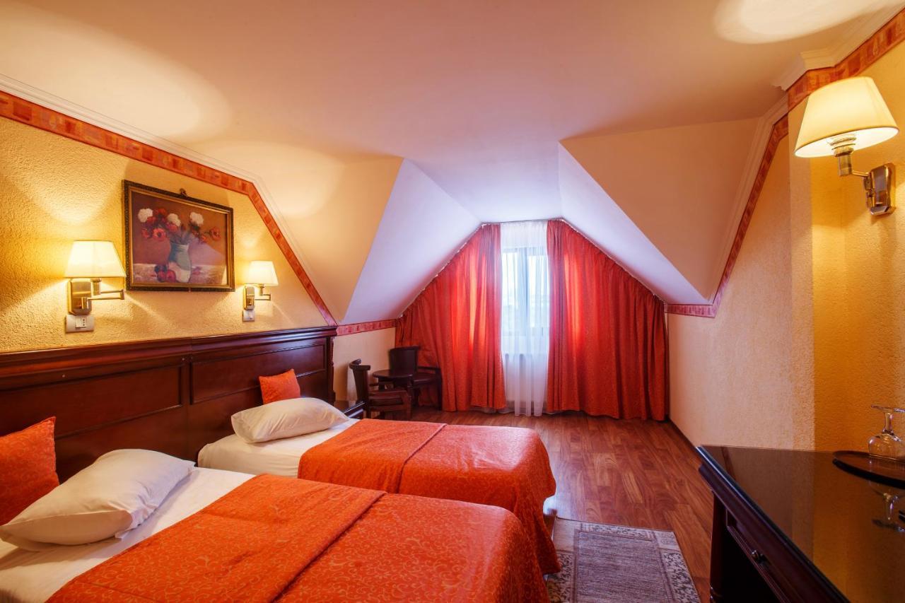 Domeniul Dracula Danes Hotel Bagian luar foto