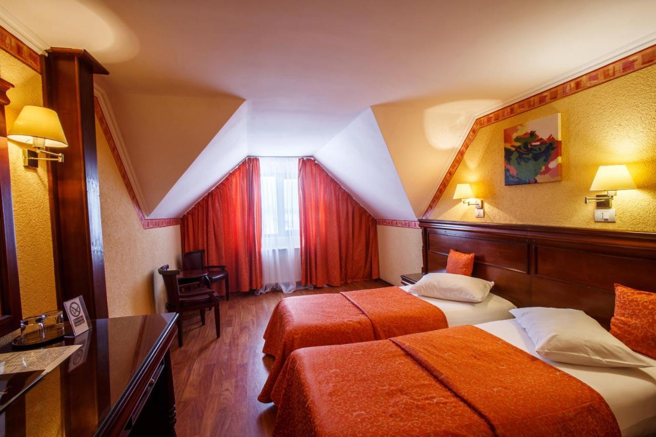 Domeniul Dracula Danes Hotel Bagian luar foto