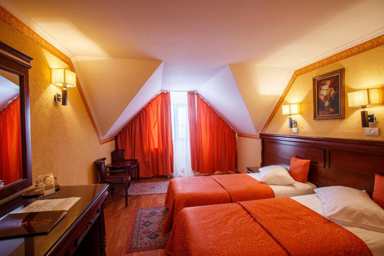 Domeniul Dracula Danes Hotel Bagian luar foto