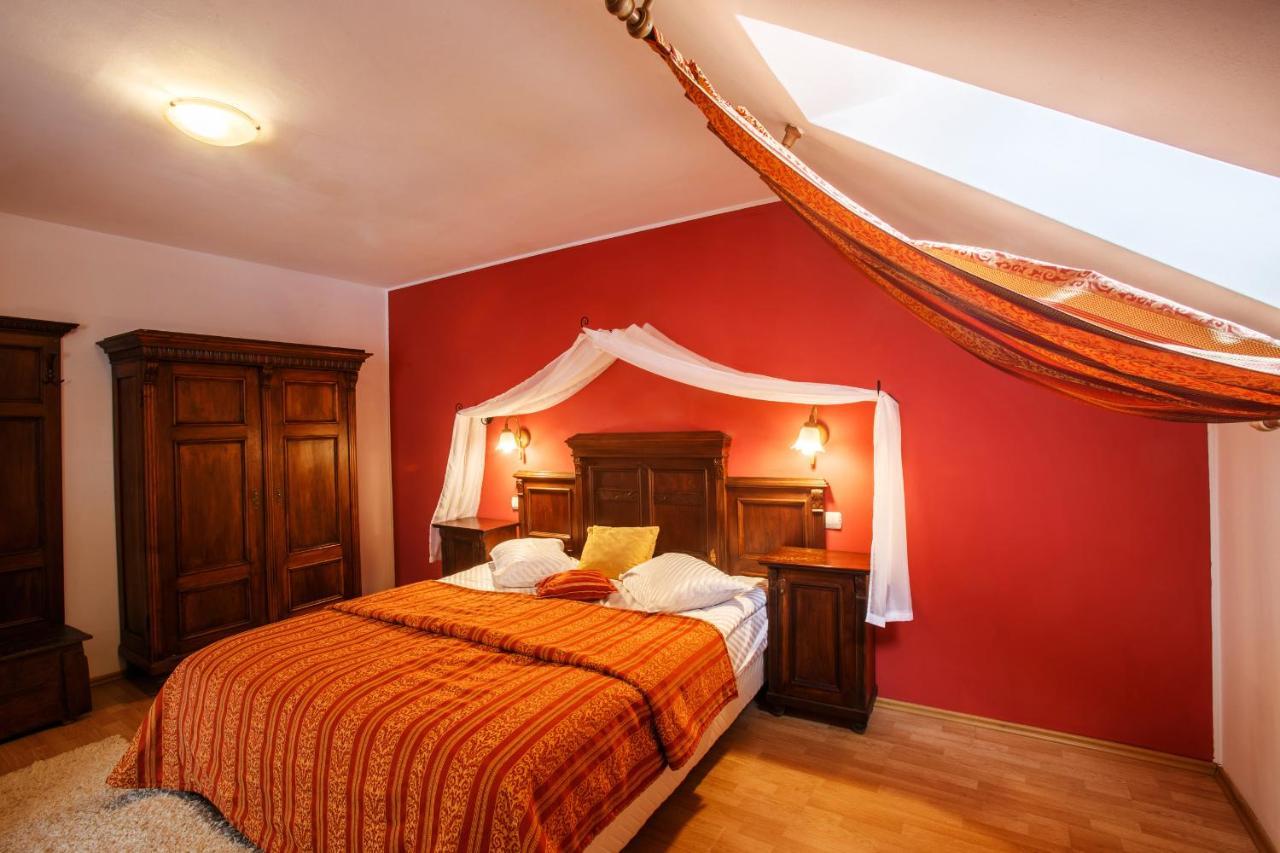 Domeniul Dracula Danes Hotel Bagian luar foto