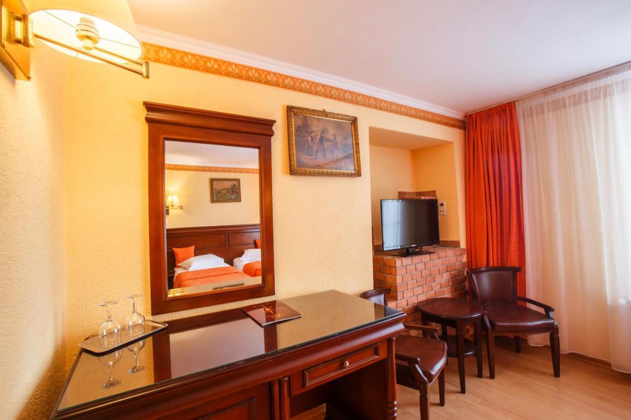Domeniul Dracula Danes Hotel Bagian luar foto