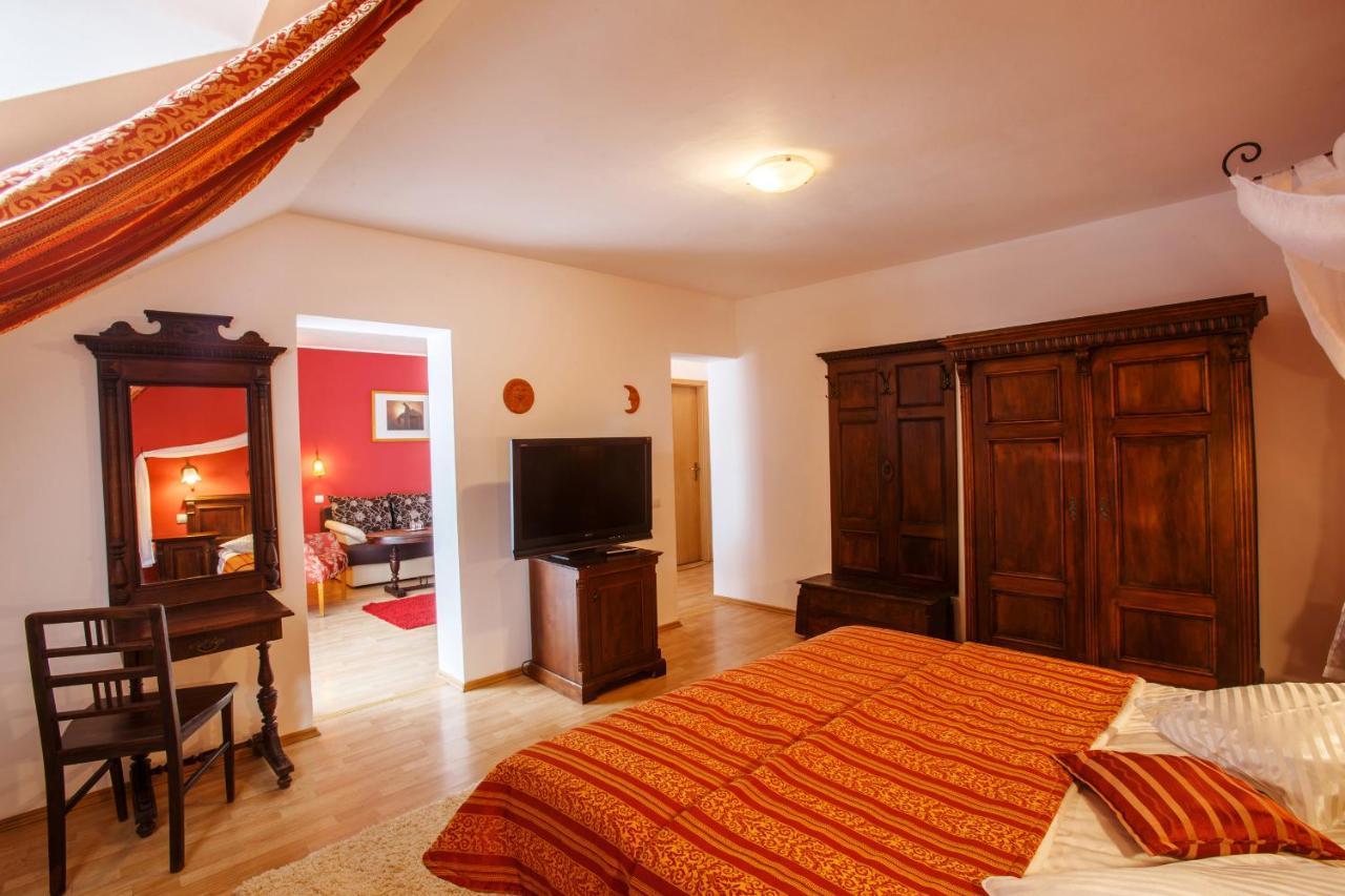 Domeniul Dracula Danes Hotel Bagian luar foto